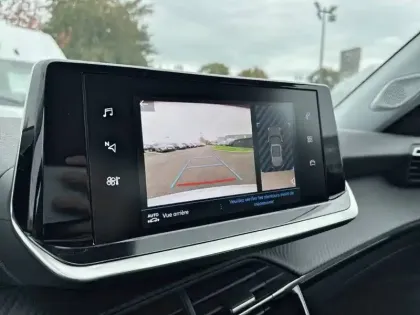 Photo 17 Peugeot 2008 Gén. II Ph1 NG Allure 5