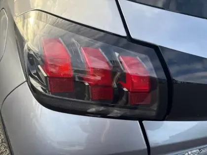 Photo 16 Peugeot 208  Electrique 50 kWh 136ch