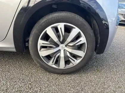 Photo 12 Peugeot 208  Electrique 50 kWh 136ch