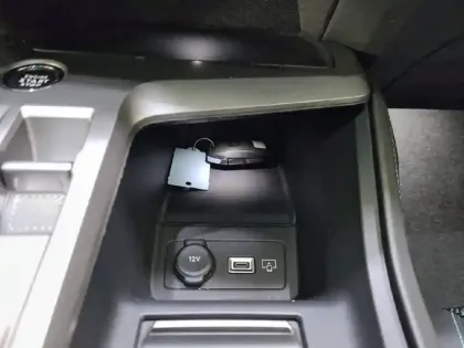 Photo 51 Peugeot 308  BlueHDi 130ch S&S EAT8