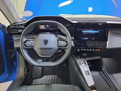 Photo 35 Peugeot 308  BlueHDi 130ch S&S EAT8