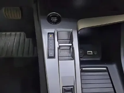 Photo 41 Peugeot 308  BlueHDi 130ch S&S EAT8