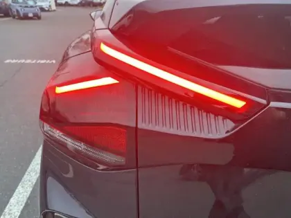 Photo 16 Citroën C4 e- 136 ch Automatique