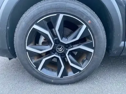 Photo 12 Citroën C4 e- 136 ch Automatique