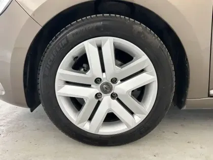 Photo 26 Renault Clio  TCe 100