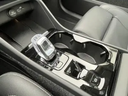 Photo 30 Volvo Xc40  B4 197 ch DCT7