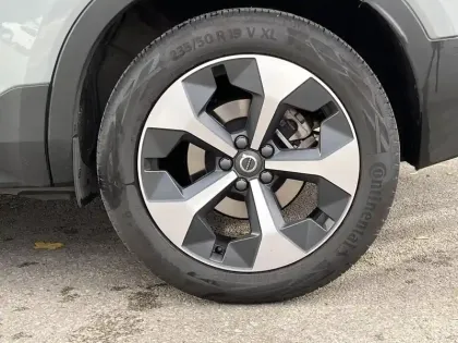 Photo 6 Volvo Xc40  B4 197 ch DCT7