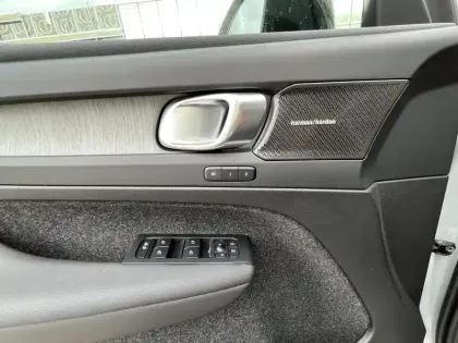 Photo 13 Volvo Xc40  B4 197 ch DCT7