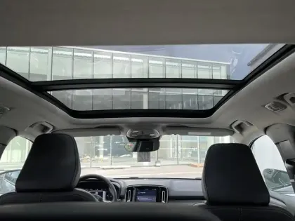 Photo 10 Volvo Xc40  B4 197 ch DCT7