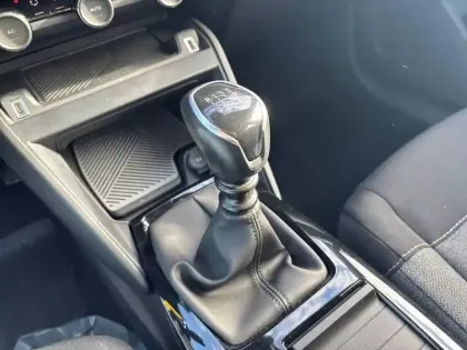 Photo 13 Citroën C4  PureTech 100 BVM6