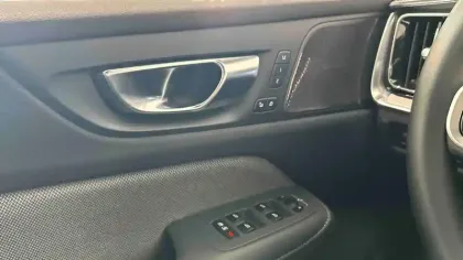 Photo 29 Volvo S60  T6 Twin Engine 253 + 87 ch Geartronic 8