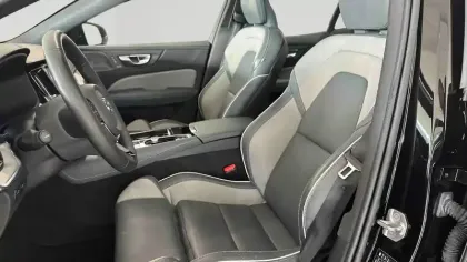 Photo 26 Volvo S60  T6 Twin Engine 253 + 87 ch Geartronic 8