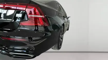 Photo 33 Volvo S60  T6 Twin Engine 253 + 87 ch Geartronic 8