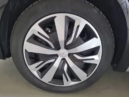 Photo 12 Peugeot 208  Electrique 50 kWh 136ch