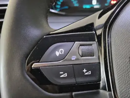 Photo 28 Peugeot 208  Electrique 50 kWh 136ch