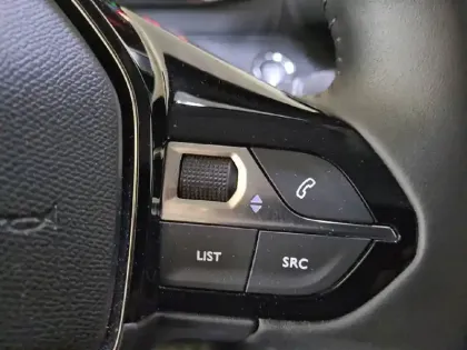 Photo 29 Peugeot 208  Electrique 50 kWh 136ch