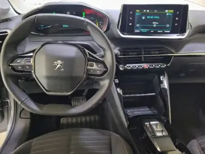 Photo 7 Peugeot 208  Electrique 50 kWh 136ch