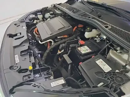 Photo 14 Peugeot 208  Electrique 50 kWh 136ch