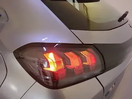 Photo 16 Peugeot 208  Electrique 50 kWh 136ch