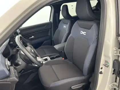 Photo 17 Dacia Duster  Hybrid 140