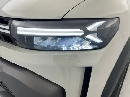 Photo 27 Dacia Duster  Hybrid 140