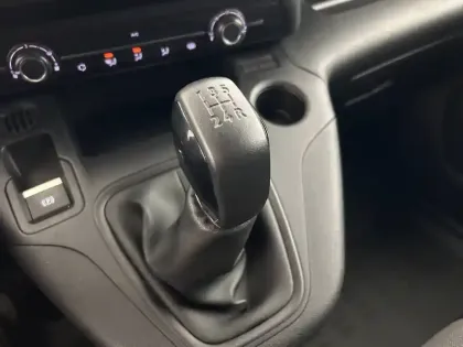 Photo 21 Peugeot Partner  FOURGON STANDARD 650 KG BLUEHDI 100 S&S BVM5