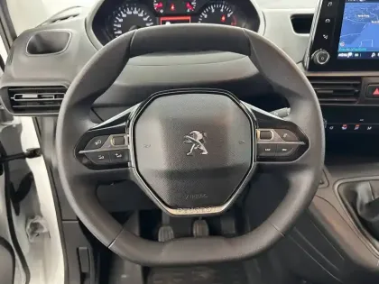 Photo 23 Peugeot Partner  FOURGON STANDARD 650 KG BLUEHDI 100 S&S BVM5