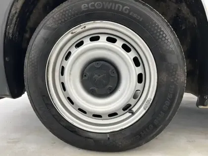 Photo 27 Peugeot Partner  FOURGON STANDARD 650 KG BLUEHDI 100 S&S BVM5