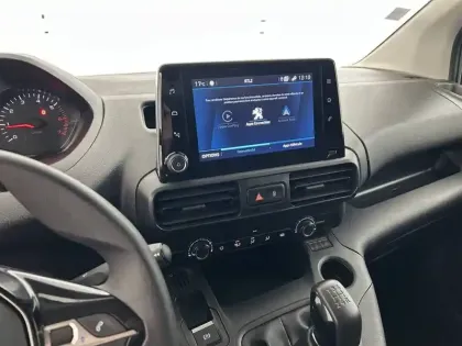 Photo 20 Peugeot Partner  FOURGON STANDARD 650 KG BLUEHDI 100 S&S BVM5