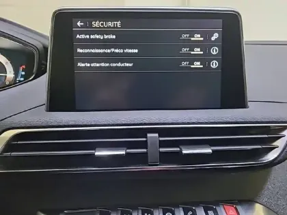 Photo 21 Peugeot 3008  Puretech 130ch S&S EAT8