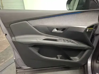 Photo 15 Peugeot 3008  Puretech 130ch S&S EAT8