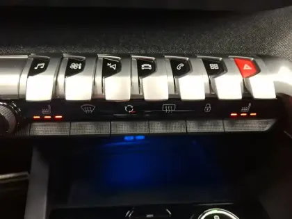 Photo 24 Peugeot 3008  Puretech 130ch S&S EAT8