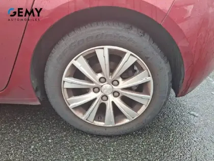 Photo 10 Peugeot 308  PureTech 110ch S&S BVM6