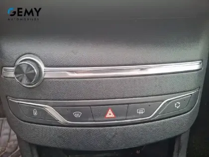 Photo 13 Peugeot 308  PureTech 110ch S&S BVM6