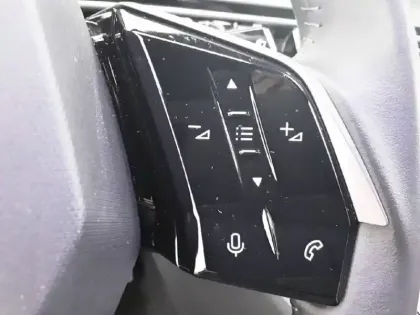 Photo 53 Peugeot 3008  Hybrid 136 e-DCS6