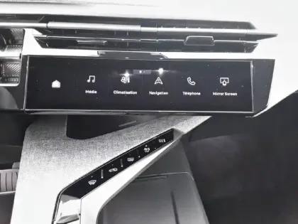 Photo 47 Peugeot 3008  Hybrid 136 e-DCS6