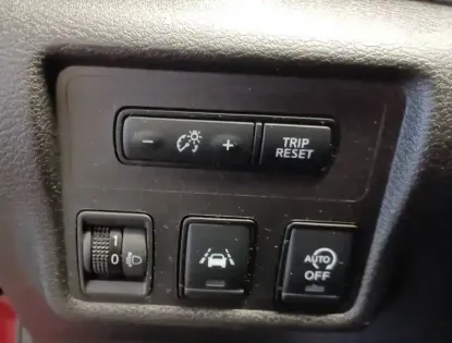 Photo 23 Nissan Micra  IG-T 92