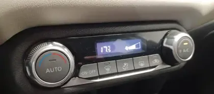 Photo 32 Nissan Micra  IG-T 92