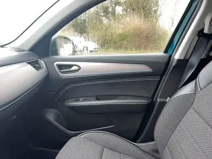 Photo 37 Renault Arkana  E-Tech hybride 145 - 22