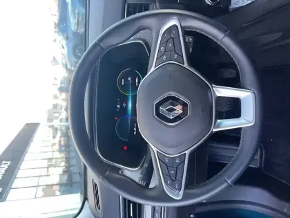 Photo 14 Renault Arkana  E-Tech hybride 145 - 22