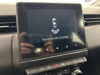 Photo 27 Renault Clio  E-Tech 140 - 21N