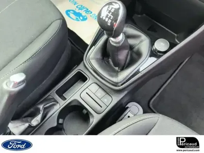 Photo 37 Ford Fiesta Gén. V Ph1 Cool & Connect 3