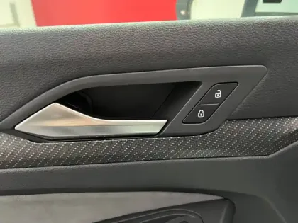 Photo 81 Volkswagen Golf  1.5 eTSI OPF 150 DSG7