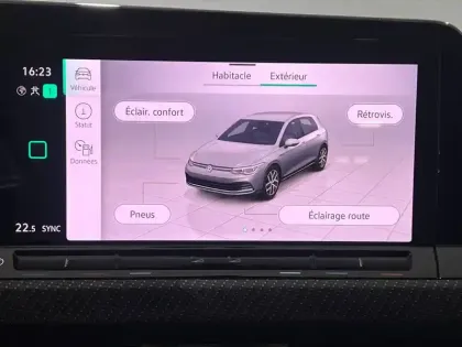 Photo 110 Volkswagen Golf  1.5 eTSI OPF 150 DSG7