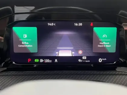 Photo 101 Volkswagen Golf  1.5 eTSI OPF 150 DSG7