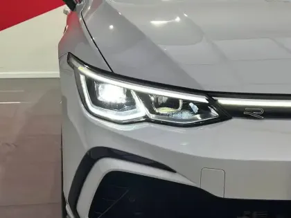 Photo 72 Volkswagen Golf  1.5 eTSI OPF 150 DSG7