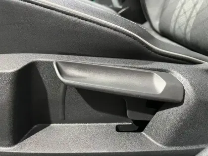 Photo 82 Volkswagen Golf  1.5 eTSI OPF 150 DSG7