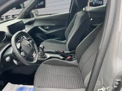 Photo 8 Peugeot 2008  PureTech 100 S&S BVM6