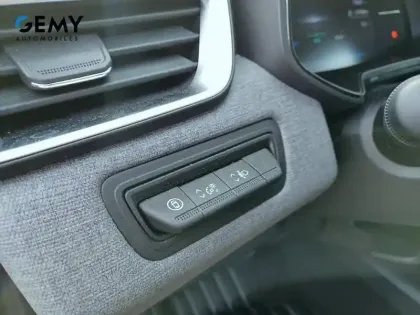 Photo 12 Renault Clio  E-Tech full hybrid 145 ch GSR2