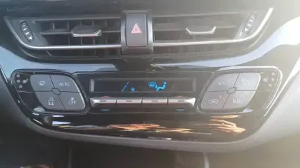 Photo 43 Toyota C-HR  Hybride 122h